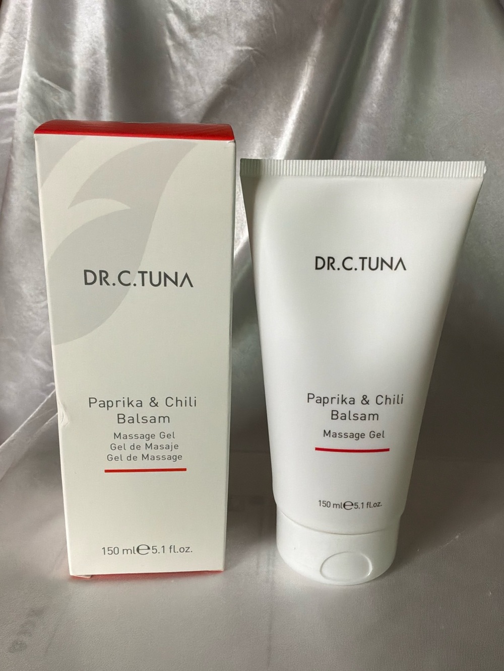 DR.C.TUNA Paprika & Chili Balsam Massage Gel - White & Red Packaging